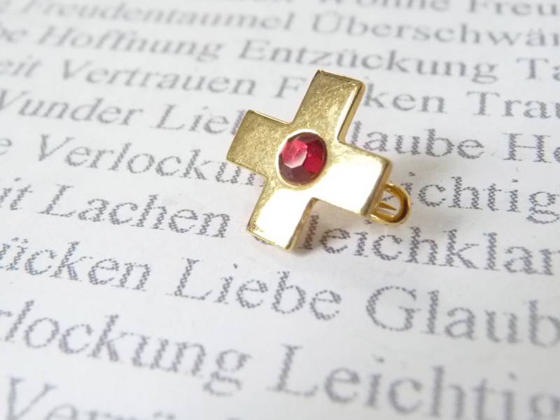 Klein 925 Krawatten-Anstecknadel, Sterling-Silber-Brosche Vergoldet, Kreuz Strass-Stein Rot, 12mm, Tuchbrosche, Verschluss, Kleiderschließe von SilverLakeHouse