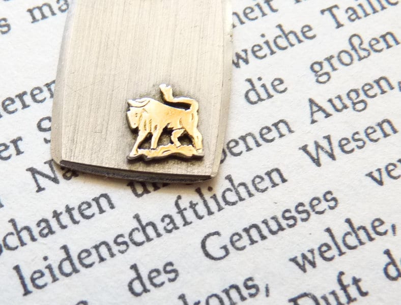 Vintage 800 Silber Anhänger Stier Sternzeichen, Silberschmuck Alt Figur Vergoldet, Mid-Century Modern Statement Schmuck, Geburtstagsgeschenk von SilverLakeHouse