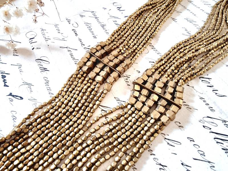 Vintage Messing Halskette Mehrreihig Mit Kugeln Und Würfeln, Boho Kette Gold-Bronze, Collier Ethno Mode, Lässig-Elegant Halsschmuck Schmuck von SilverLakeHouse