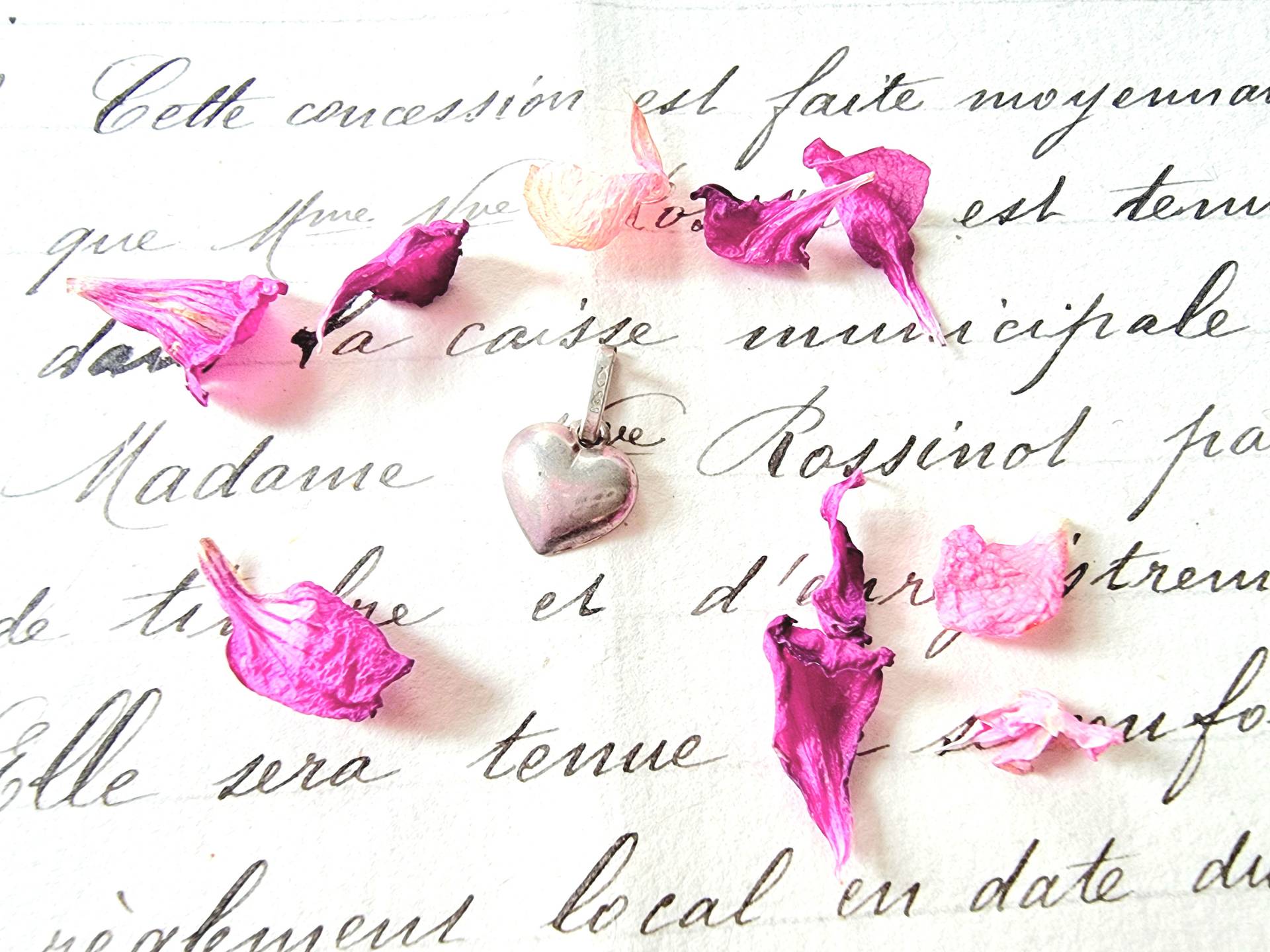 Zierlicher Herzanhänger 835 Silber, Kleiner Fischland Anhänger Herzform, Vintage Herz Silberanhänger Symbol Der Liebe, Geschenk Freundin von SilverLakeHouse