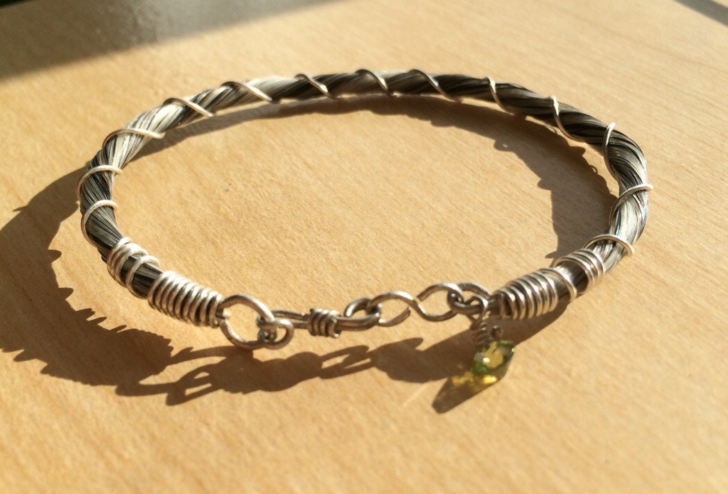 The Infinity, Sterling Silber Draht Gewickelt Armband/Pferd Haar Swarovski Kristall Anhänger The Infinity, Sterling Silber Draht Gewickelt Armband/Pferd Haar Swarovski Kristall Anhänger von SilverLeatherStudio