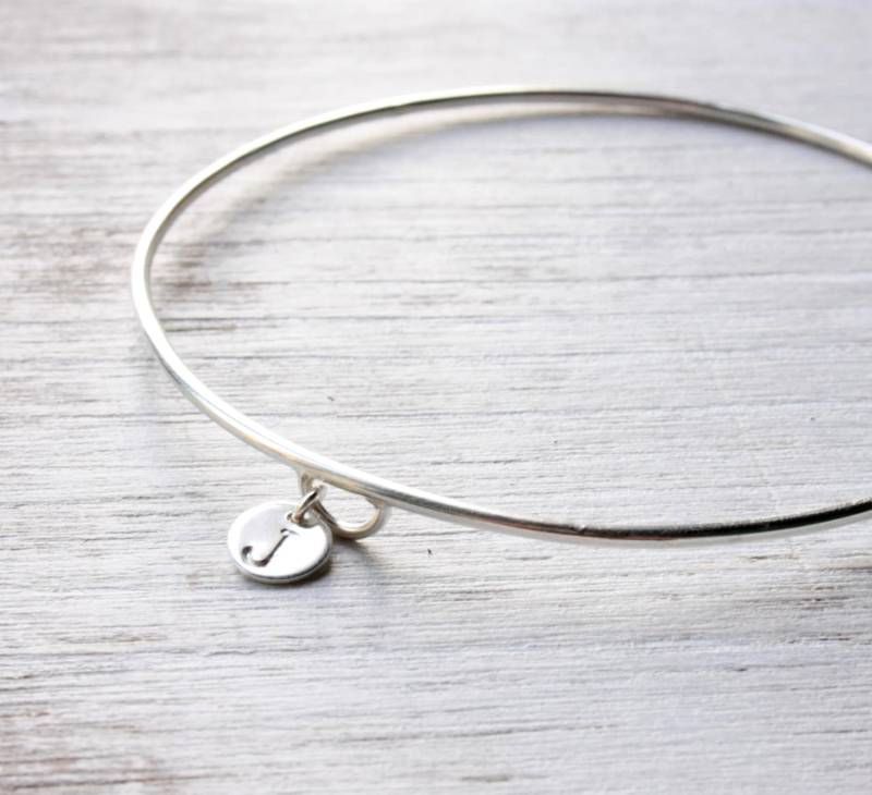 Monogramm, Erste Armreif, Brief Silberarmreif, Armreif Armband von SilverLinesJewelry