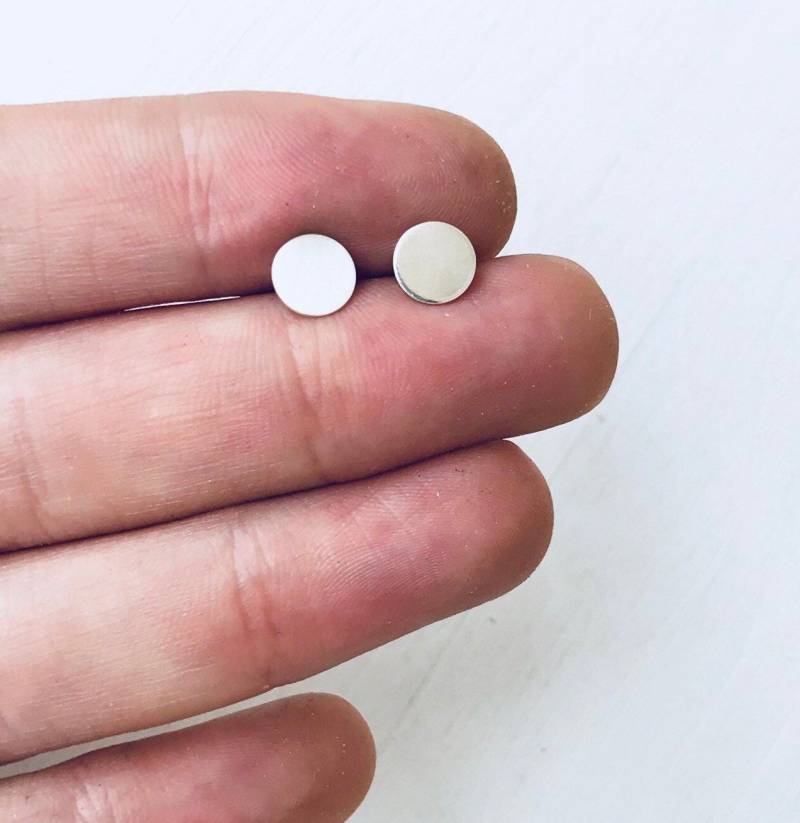 Sale Dot Ohrstecker, Kleine Punkte Runde Silber Silberne Scheiben Kleine Runde Ohrstecker Sale Dot Ohrstecker, Kleine Punkte Runde Silber Silberne Scheiben Kleine Runde Ohrstecker von SilverLinesJewelry