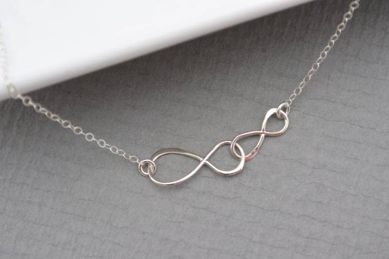 Mutter Und Kind Halskette, Verriegelung Infinity Sterling Silber Infinity, Brautjungfer Schmuck, Tochter Halskette von SilverLotusDesigns