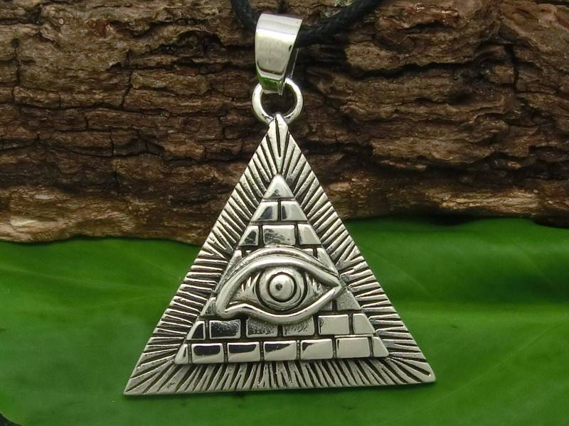 Egyptian Egypt Pyramid All-Seeing Evil Eye Illuminati Sterling Silver Charm Pendant Egyptian Egypt Pyramid All-Seeing Evil Eye Illuminati Sterling Silver Charm Pendant von SilverManiaUK