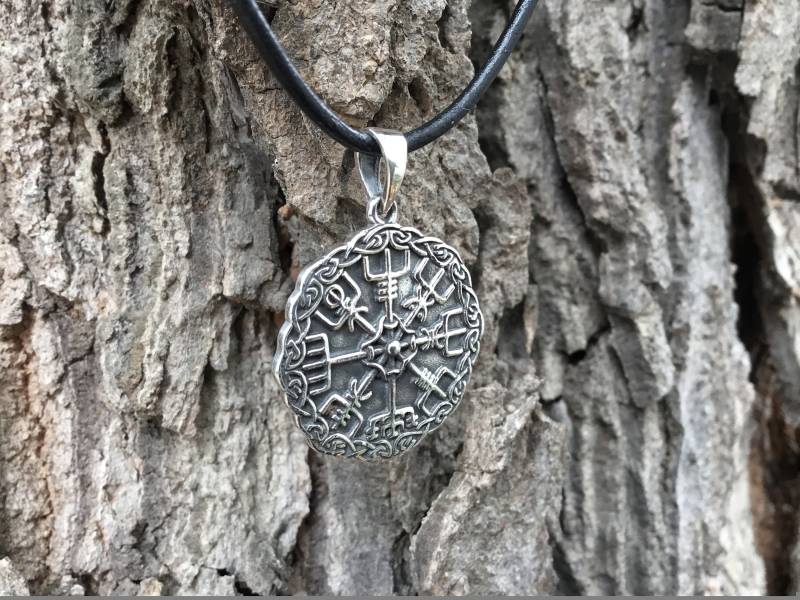 Vegvisir Compass Celtic Sterling Silver 925 Oxidized Handcrafted Viking Knotwork Pendant Vegvisir Compass Celtic Sterling Silver 925 Oxidized Handcrafted Viking Knotwork Pendant von SilverManiaUK