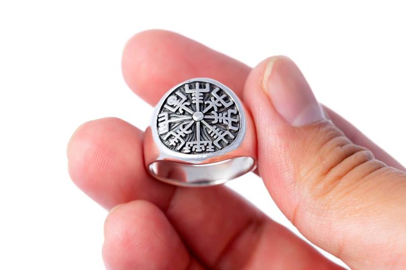 Vegvisir Viking Wikinger Magical Staves Icelandic Asatru Compass Norse Sterling Silver Ring Vegvisir Viking Wikinger Magical Staves Icelandic Asatru Compass Norse Sterling Silver Ring von SilverManiaUK