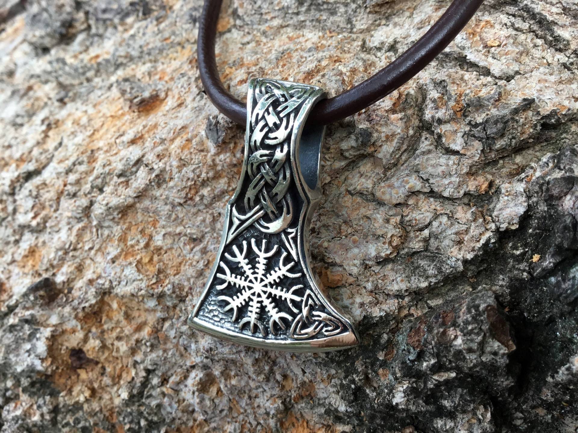 Viking Helm Of Awe Aegishjalmur Celtic Knotwork Perun Axe Double Sided 925 Sterling Silver Amulet Pendant Viking Helm Of Awe Aegishjalmur Celtic Knotwork Perun Axe Double Sided 925 Sterling Silver Amulet Pendant von SilverManiaUK