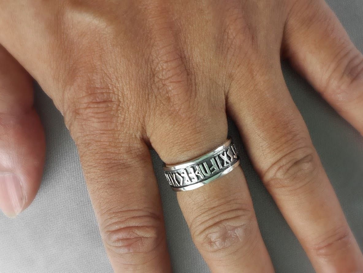 Viking Wikinger Runes Futhark Old Norse Ahphabet Oxidized Sterling Silver Ring Viking Wikinger Runes Futhark Old Norse Ahphabet Oxidized Sterling Silver Ring von SilverManiaUK
