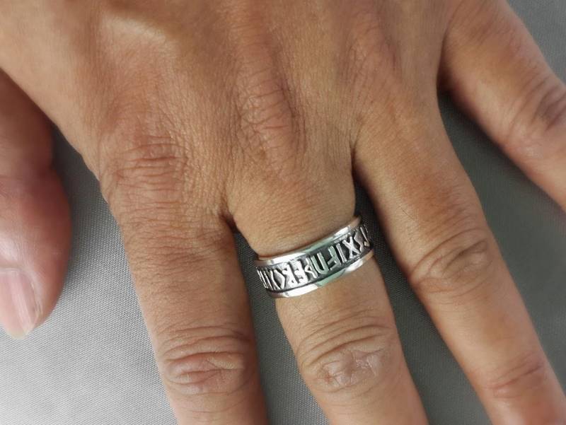 Viking Wikinger Runes Futhark Old Norse Ahphabet Oxidized Sterling Silver Ring Viking Wikinger Runes Futhark Old Norse Ahphabet Oxidized Sterling Silver Ring von SilverManiaUK