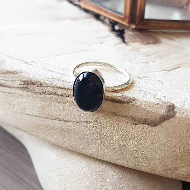 Onyx Ring, Minimalist Schwarzer Sterling Silber, Onyx, Oval Schlichter Edelstein Schwarz Stein Onyx Ring, Minimalist Schwarzer Sterling Silber, Onyx, Oval Schlichter Edelstein Schwarz Stein von SilverMooseArts