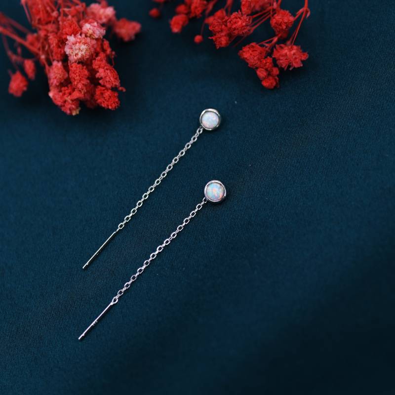 Feueropal Dot Threader Ohrringe in Sterling Silber, Lab Opal Ohr Threader, Silber Oder Gold, Ketten von SilverRainSilver