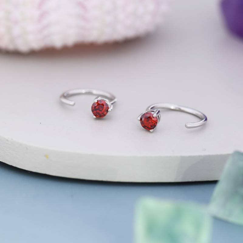 Winzige Granat Rot Cz Huggie Creolen in Sterling Silber, Durchzieh Ohrringe, Silber Oder Gold, Januar Geburtsstein von SilverRainSilver