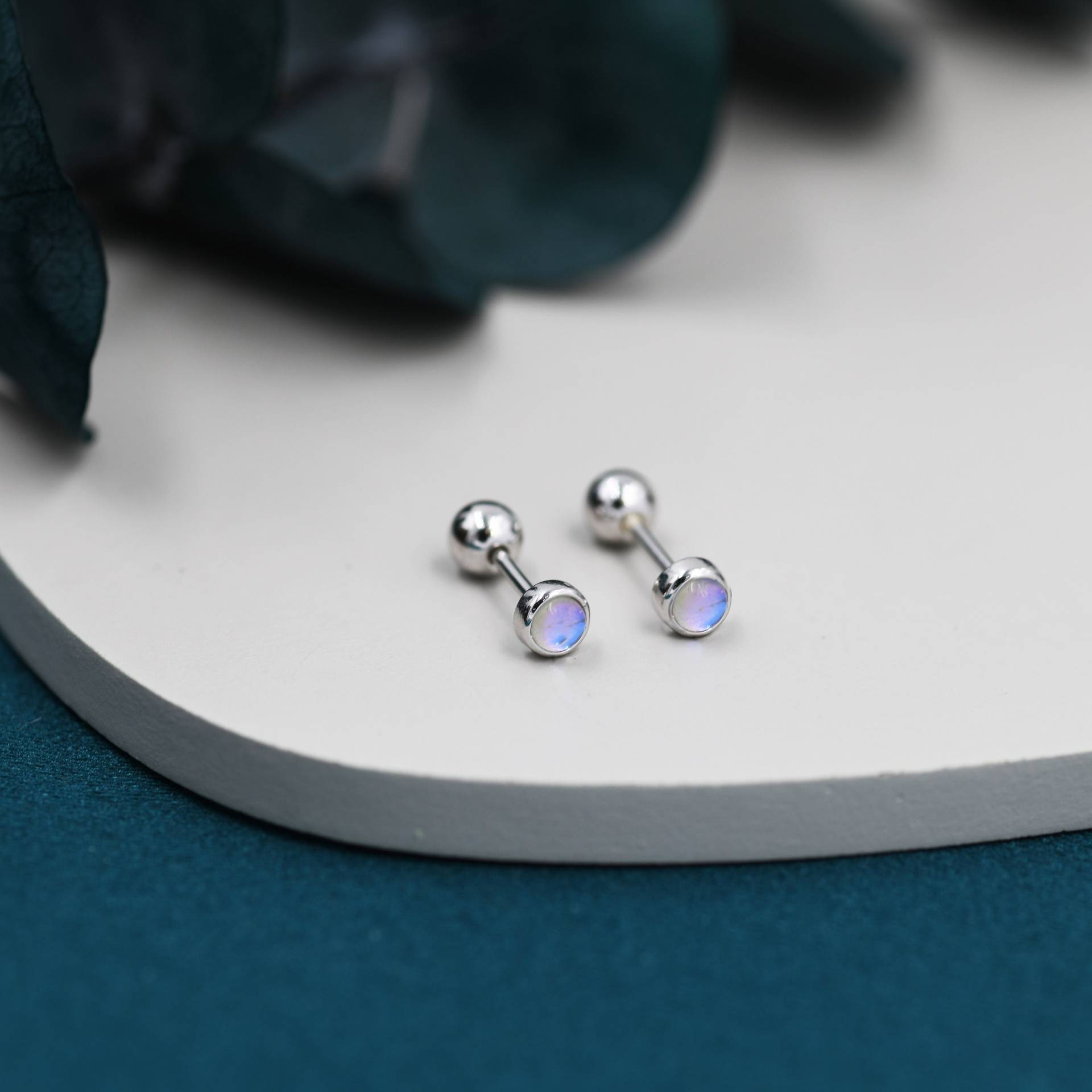 Mondstein Ohrringe Aus Sterlingsilber, Lünette, Aurora Barbell Ohrringe, Labradorit Kristallohrringe, Piercingschmuck von SilverRainSilver