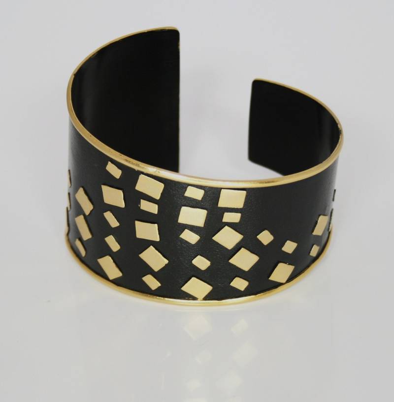 Einzigartiges Design Und Form Mit Beautiful Illusion Von Gold Oxidized Abgeschlossen Haben, "Comet Manschette' Einzigartiges Design Und Form Mit Beautiful Illusion Von Gold Oxidized Abgeschlossen Haben, "Comet Manschette' von SilverSandJewelry