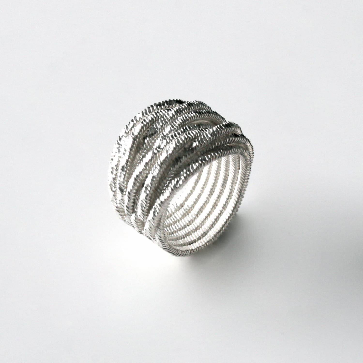 Handgemachte Solide Sterling Silber Überlappendraht. Verknüpfte Wrap Ring von SilverSandJewelry