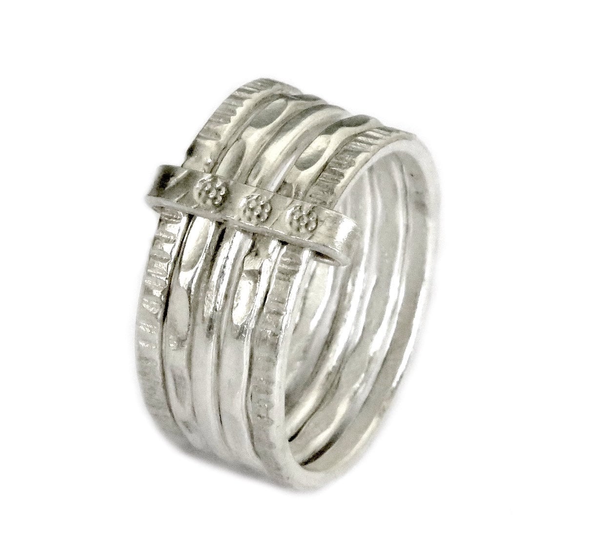 Gehämmerter Sterling Silber Ineinander Verschlungener Ring, Handgemachte 5 Verknüpfte Miteinander Verschlungene Stapeln Rustikale Strukturierte von SilverShapes