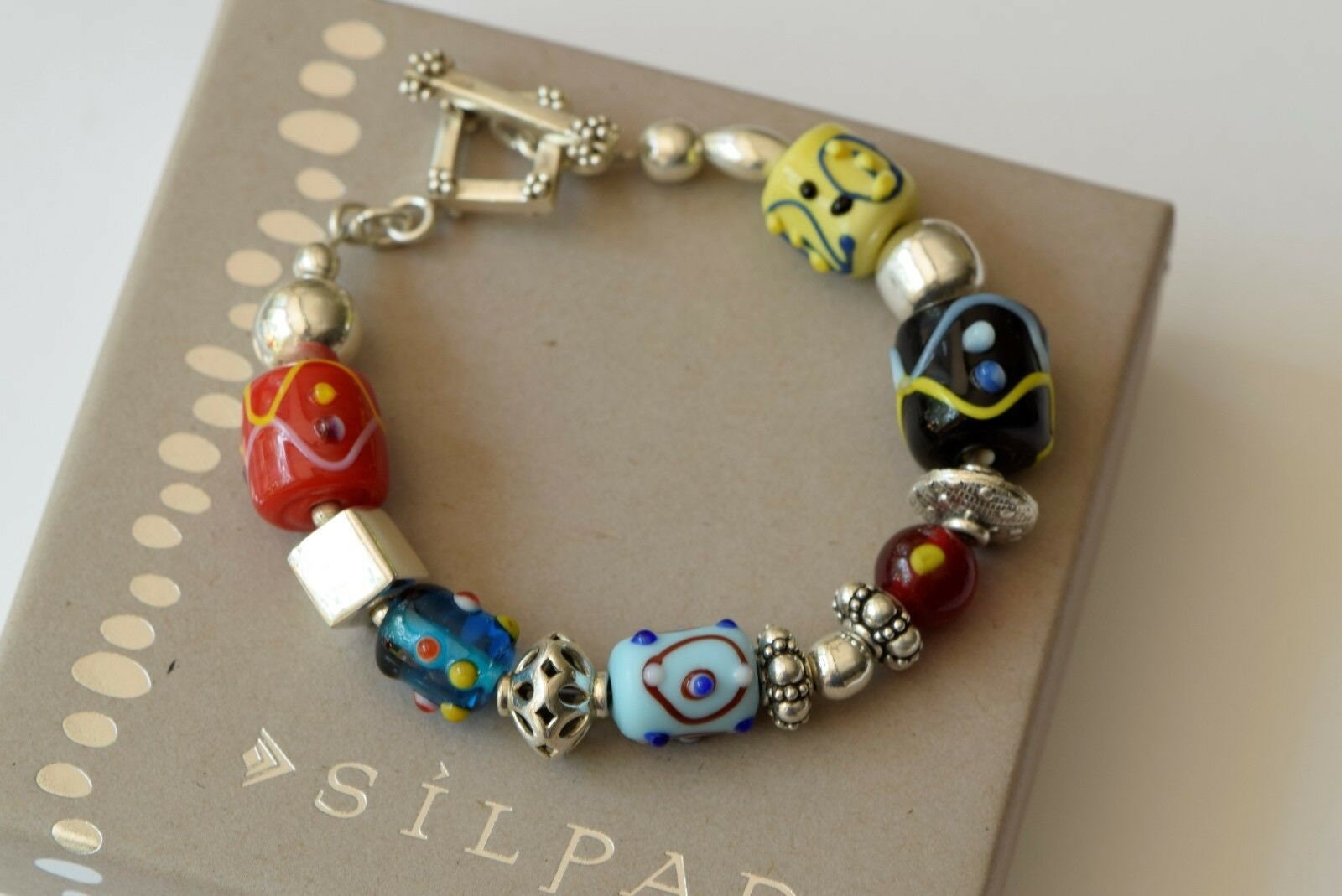Silpada 925 Sterling Silber Bunte Glas Bead Lampwork Knebelverschluss Armband Silpada 925 Sterling Silber Bunte Glas Bead Lampwork Knebelverschluss Armband von SilverSistersSilpada
