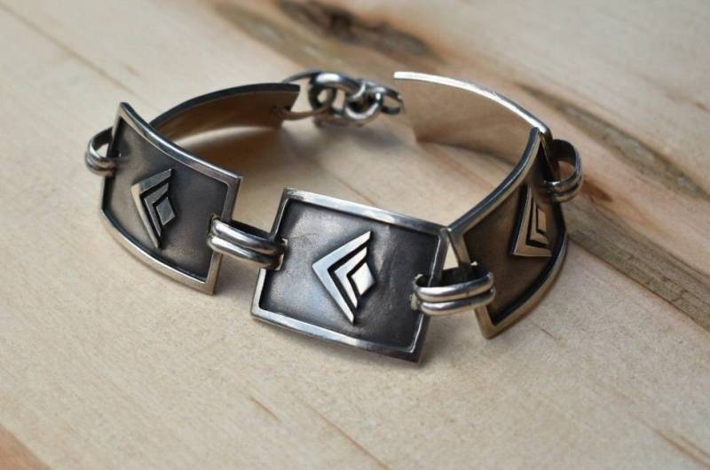 Silpada Sterling Silber Logo Pfeil Link Armband Satin Oxidiert von SilverSistersSilpada