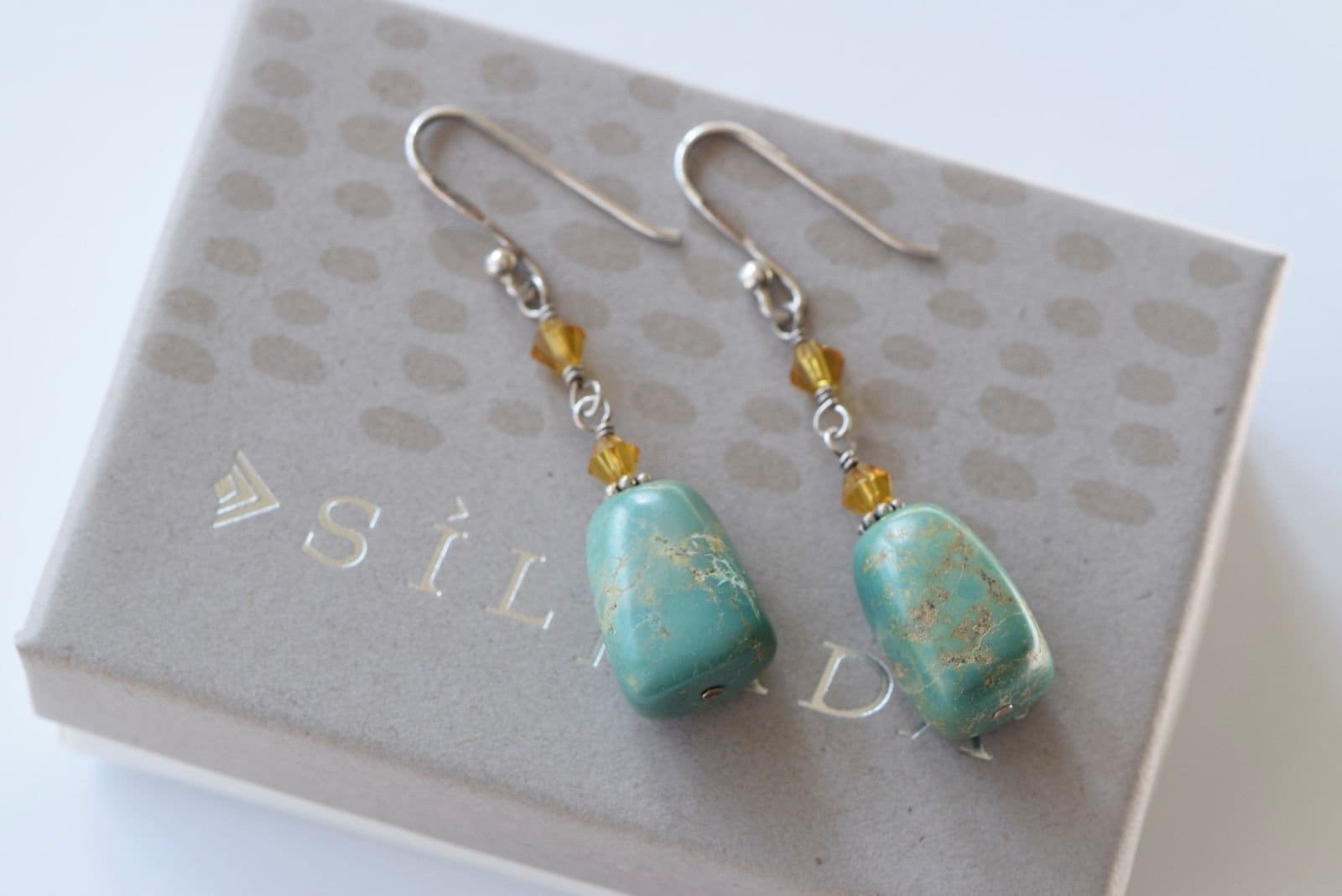 Silpada Sterling Silber Türkis Golden Gelb Glas Perle Ohrringe Silpada Sterling Silber Türkis Golden Gelb Glas Perle Ohrringe von SilverSistersSilpada