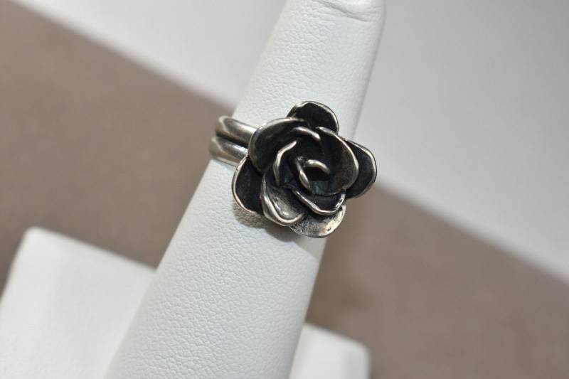 Silpada Sterling Silver Rose Ring Größe 7 von SilverSistersSilpada