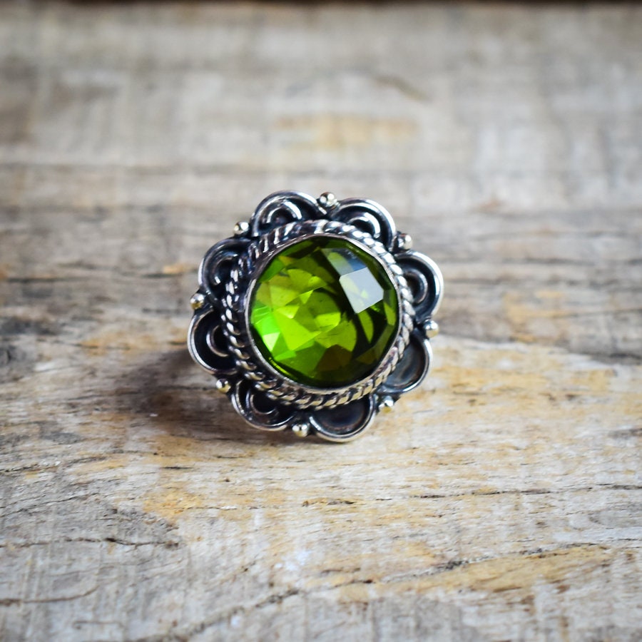 Peridot Ring, 925 Sterling Silber Statement Handgefertigter Etsy Birnenform Schöner Geschenk Für Frauen von SilverStoreBaniThani