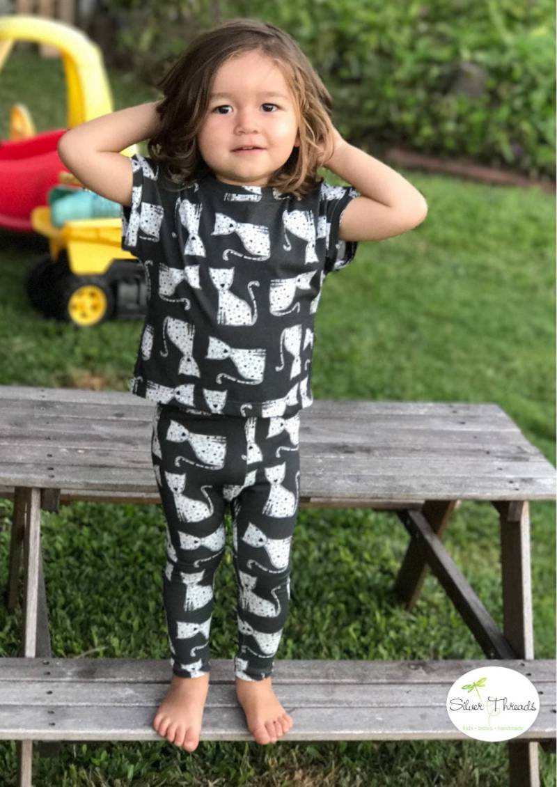 Einfarbige Geparden Baby Leggings, Mehrfarbig, Trendy Babykleidung von SilverThreadsHM