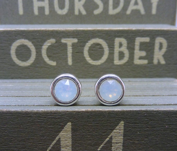 Silber Geburtsstein Ohrstecker - Verschiedene Farben Massiv Sterling 925 Ohrringe Swarovski Kristall Monate von SilverTreeJewellery