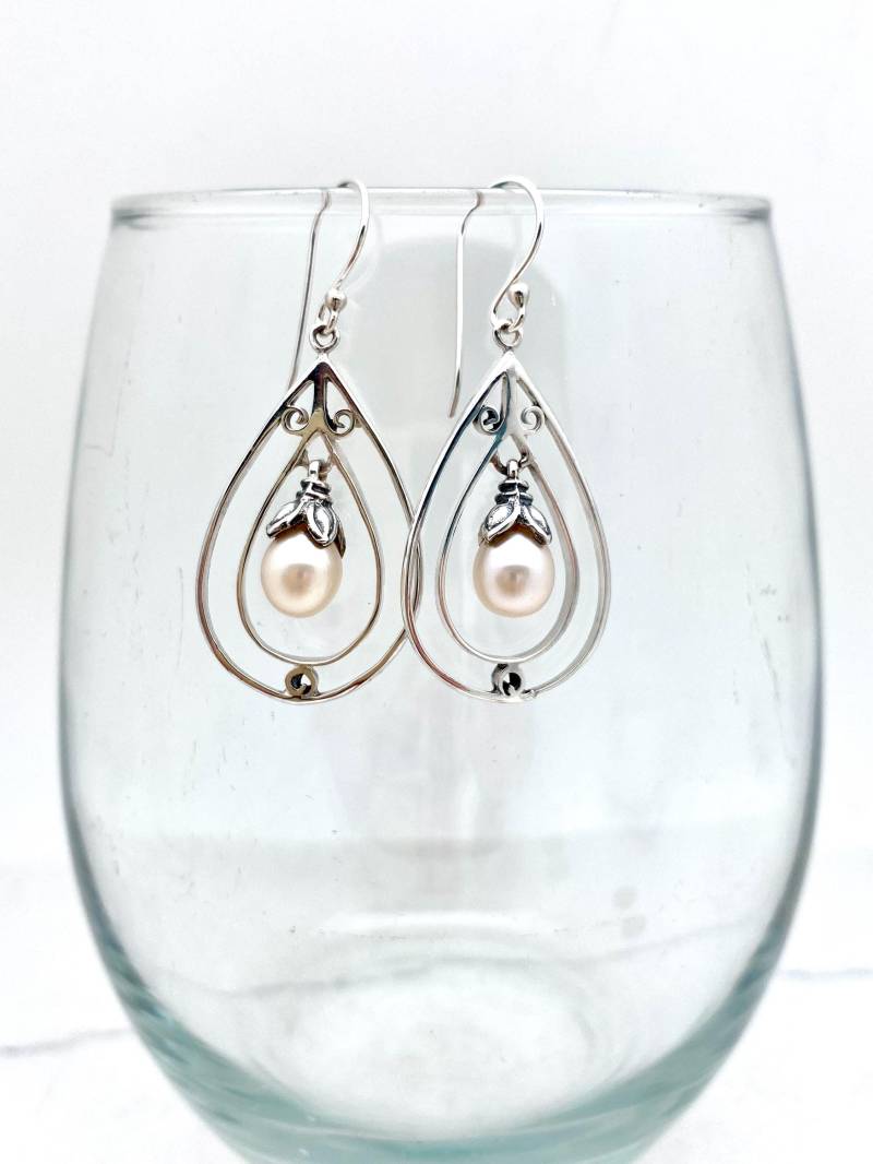 sterling Silber Und Mabe Perle Bali Ohrringe von SilverTrioJewelry