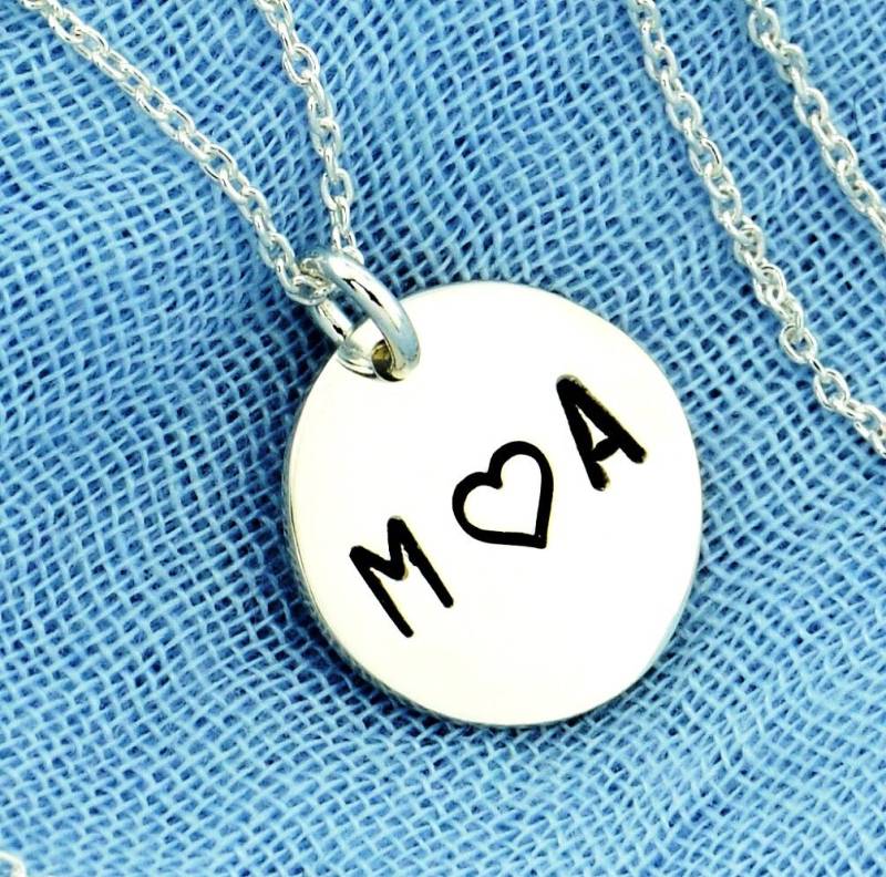 sterling Silber Hand Gestempelt Erste Herz Anhänger Halskette von SilverXL