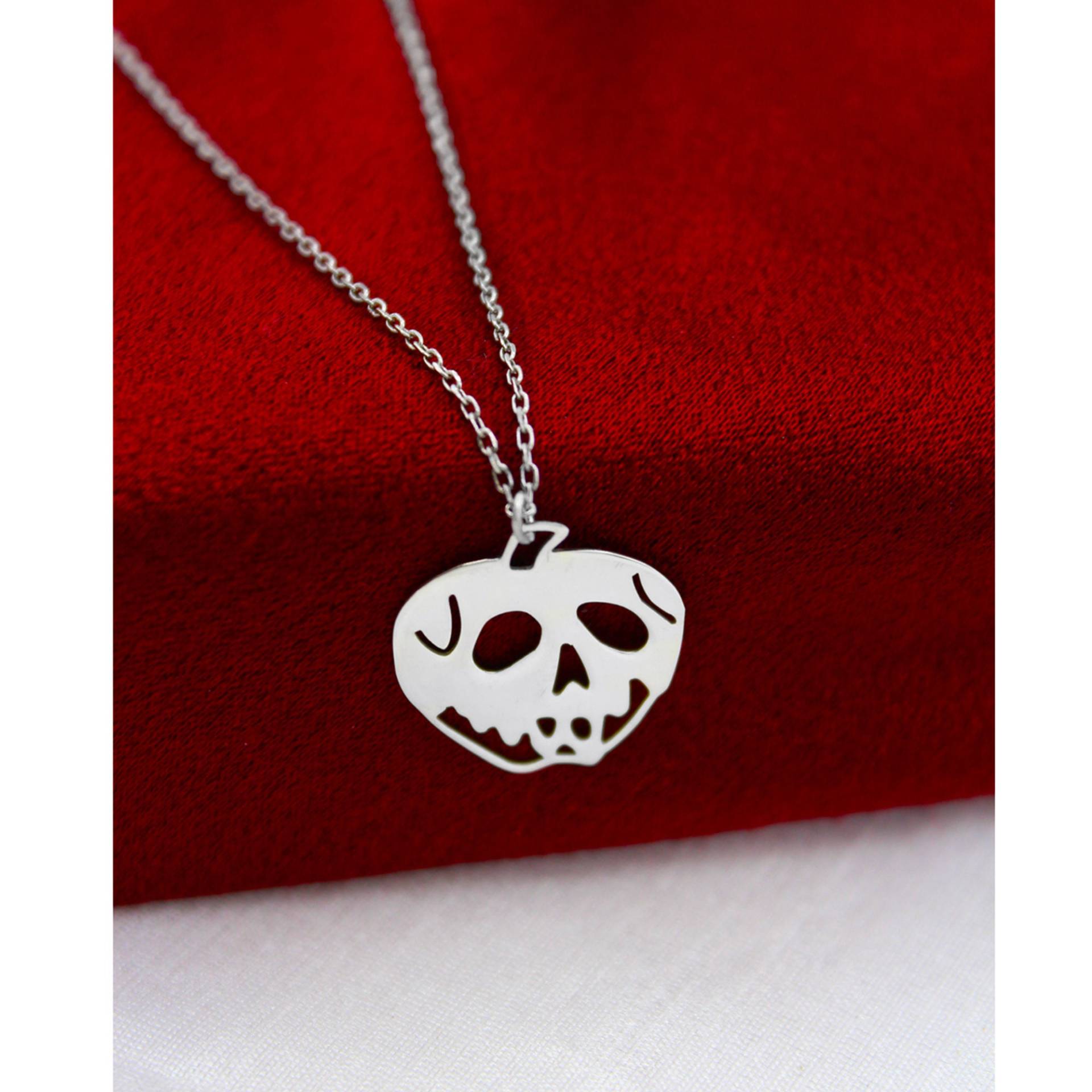 Kürbis Schädel Halskette , Hallowen Minimalist Schmuck Geschenk Mama Freundin Frauen 925 Sterling Silber von SilverandSilverTR