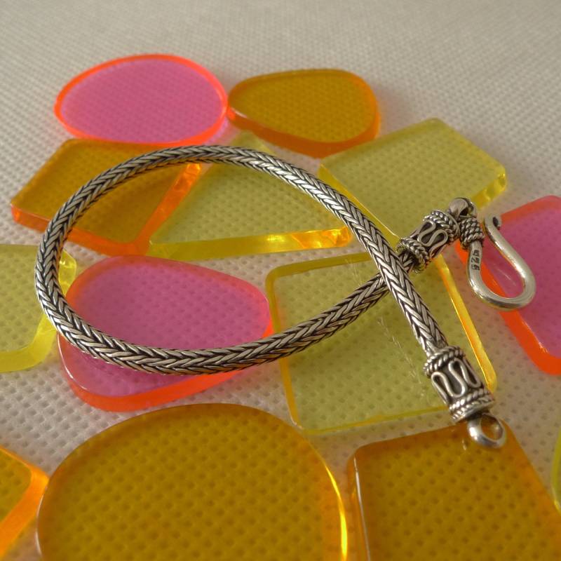 sterling Silber Armband 17, 8 cm Länge-2, 5 Mm Breite Silverandsouldesigns sterling Silber Armband 17, 8 cm Länge-2, 5 Mm Breite Silverandsouldesigns von SilverandSoulDesigns