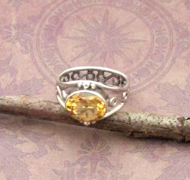 Filigrane Citrin Sterling Silber Ring - November Geburtsstein Size 8 Filigrane Citrin Sterling Silber Ring - November Geburtsstein Size 8 von Silverandthingsnet