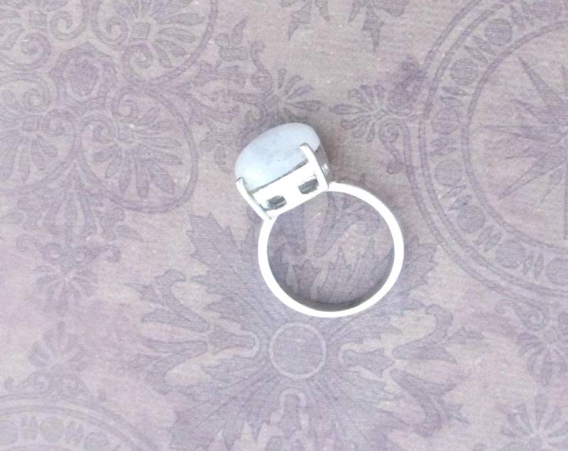 Mondstein Sterling Silber Ring - Krappenfassung Größe 9 Handwerklich Gefertigt Mondstein Sterling Silber Ring - Krappenfassung Größe 9 Handwerklich Gefertigt von Silverandthingsnet
