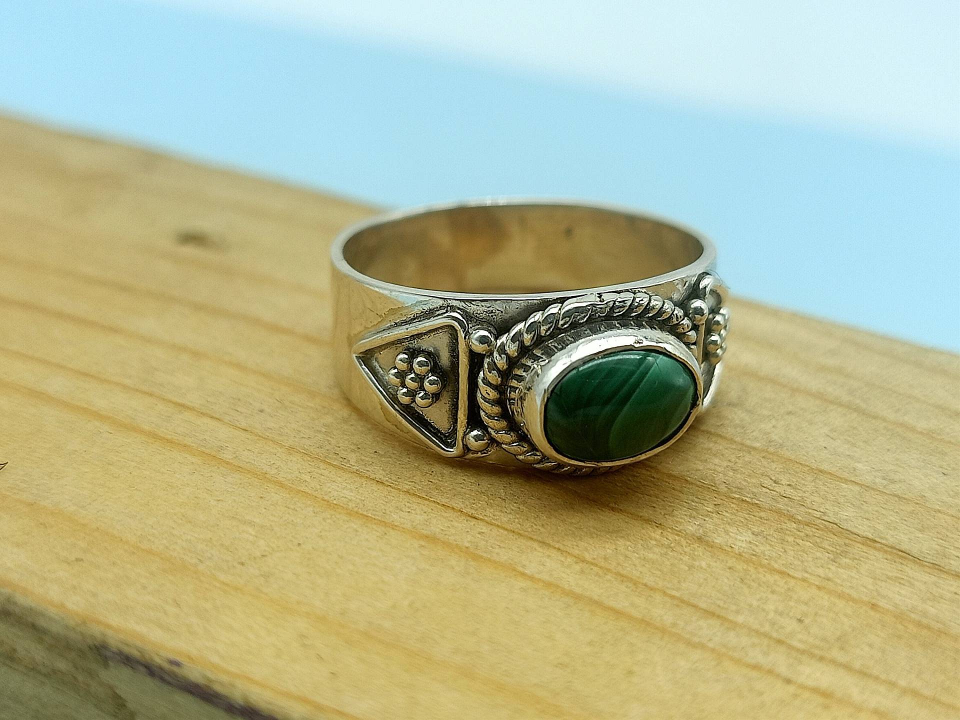 Boho Ring, Natürlicher Malachit Stein Sterling Silber 925, Grüner Statement Birthstone Ringe, Ovale Form Ringe von Silverboho925