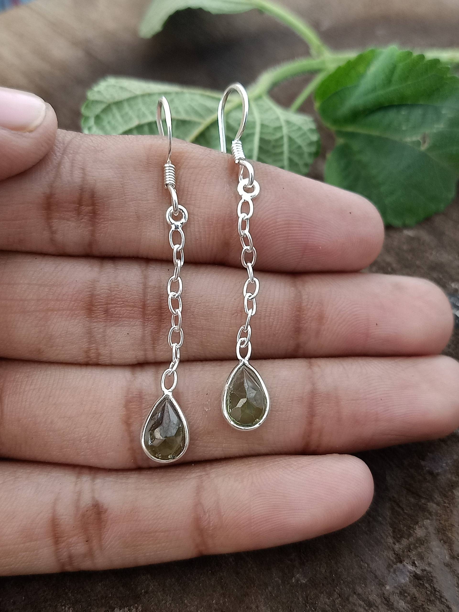 Peridot Sterling Silber Ohrringe, Grüne 925, Birnenform, Geschenk Für Sie von Silverboho925