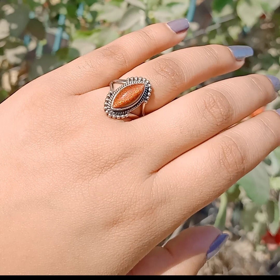 Sonnenstein Boho Feiner Ring , Handgemachter Silberring Edelstein Winziger 925 Sterling Silber Jubiläum Geschenk von Silverboho925