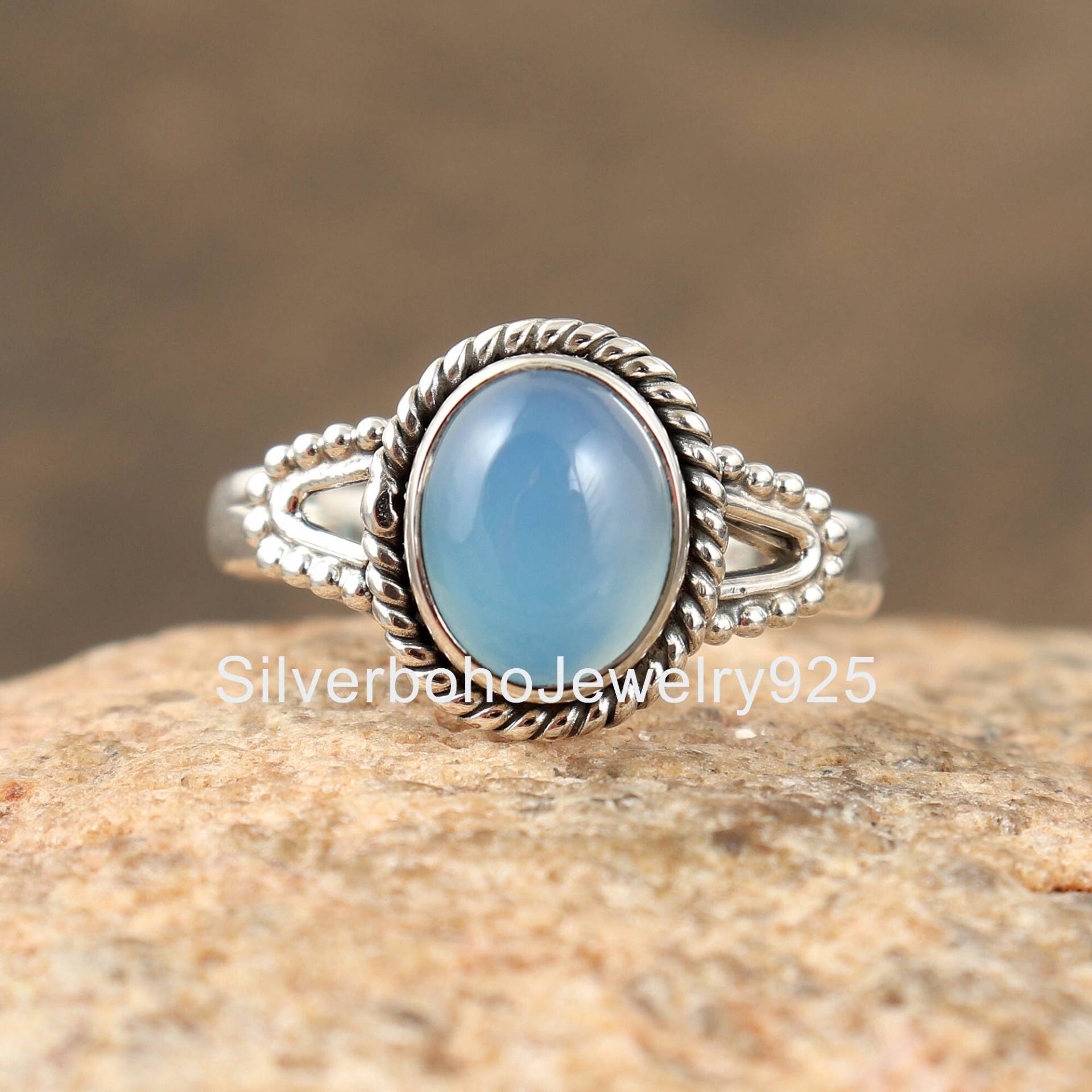 Blauer Chalcedon Ring, Silberring, Oval Stein Handgemachter Stapelbarer Vorschlag Boho Geschenk Für Sie Blauer Chalcedon Ring, Silberring, Oval Stein Handgemachter Stapelbarer Vorschlag Boho Geschenk Für Sie von SilverbohoJewelry925