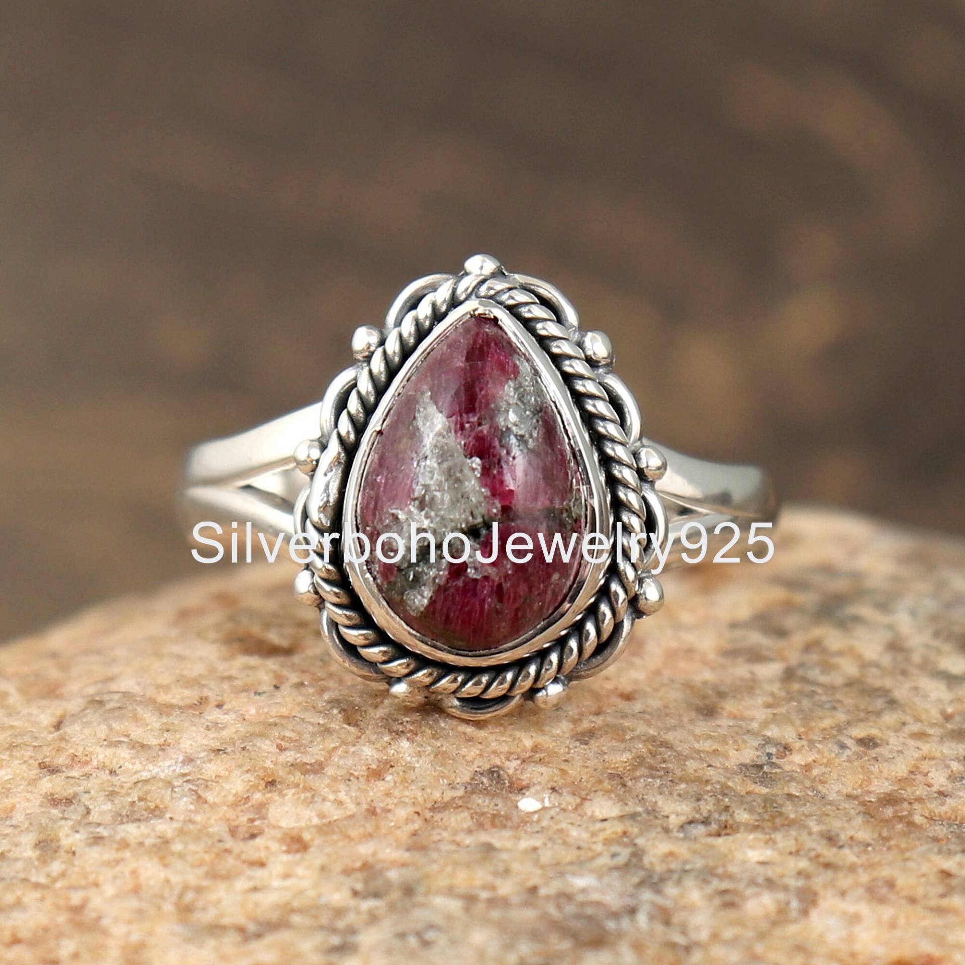 Edelstein Ring, Eudialyt Handgemachter 925 Silber Schmuck, Jeden Tag Deliacte Frauen Birne Form Ring Edelstein Ring, Eudialyt Handgemachter 925 Silber Schmuck, Jeden Tag Deliacte Frauen Birne Form Ring von SilverbohoJewelry925
