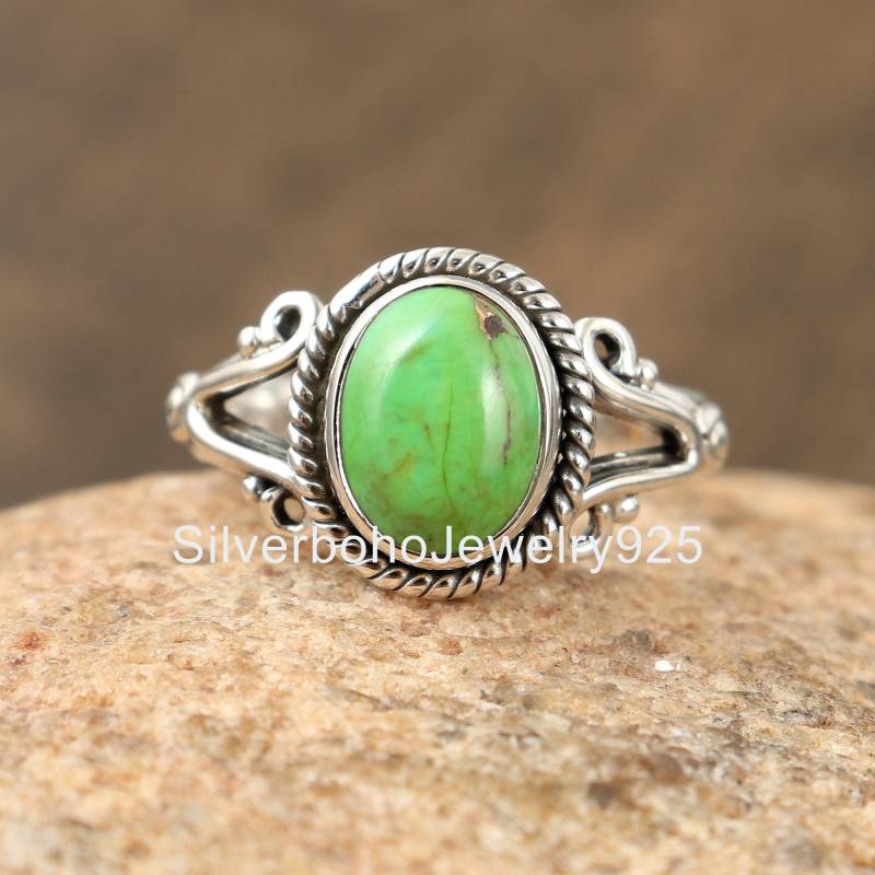 Türkis Ring, Grün 925 Silber Handgemachter Oval Edelstein Frauen Zarte Weihnachtsring, Winzige Ring von SilverbohoJewelry925
