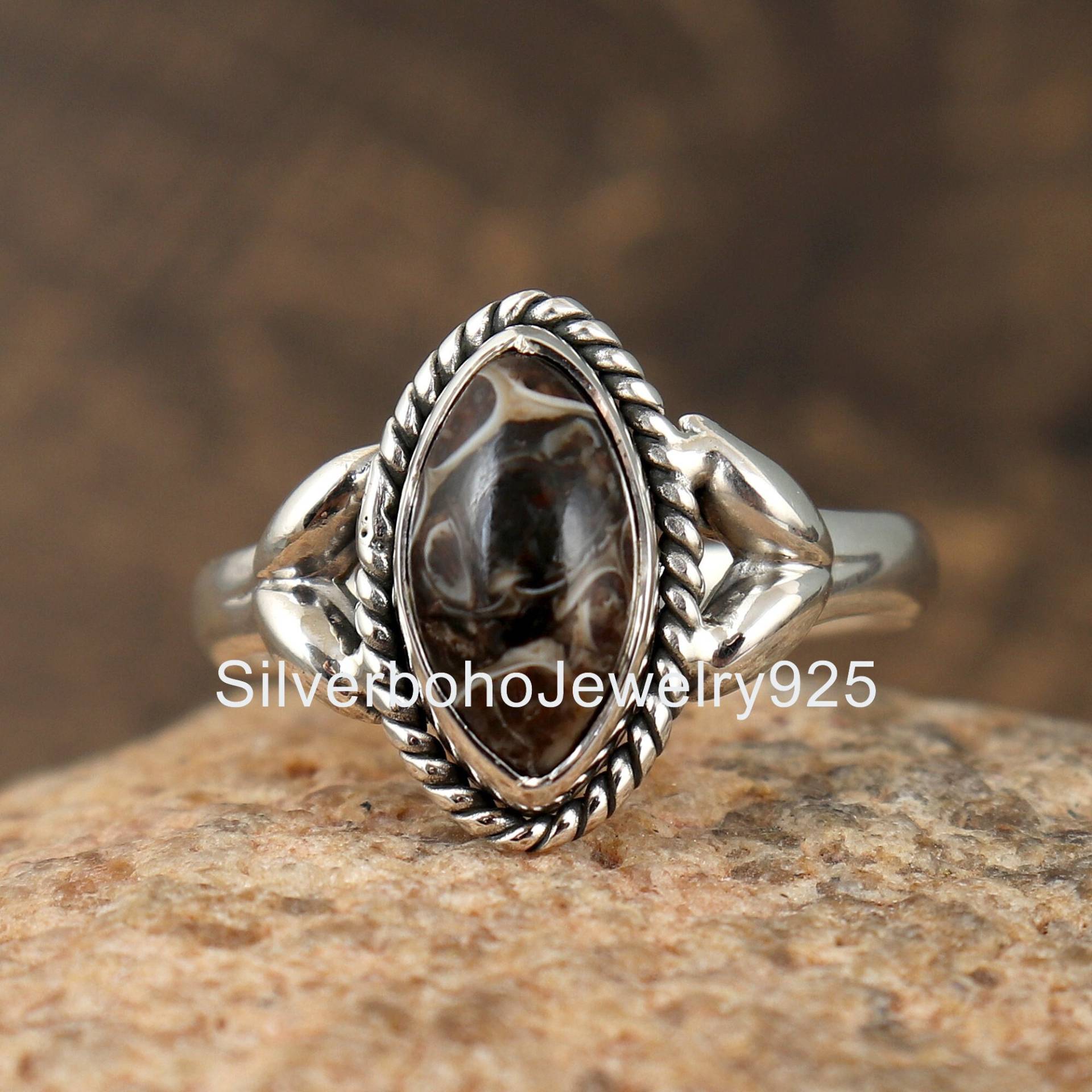 Turritella Ring, 925 Silber Achat Handgemachte Marquise Edelstein Silberring, Zierlicher Boho Schmuck, Frauen Ring von SilverbohoJewelry925