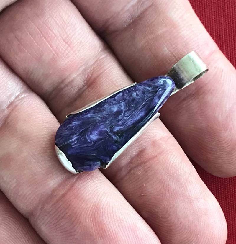 Charoit Anhänger Mit Sterling Lünette Und Kaution Charoit Anhänger Mit Sterling Lünette Und Kaution von Silvercraft