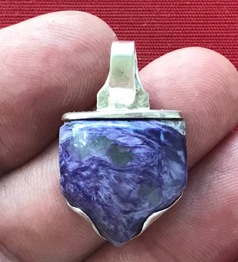 Charoite Anhänger Mit Sterling Lünette Charoite Anhänger Mit Sterling Lünette von Silvercraft