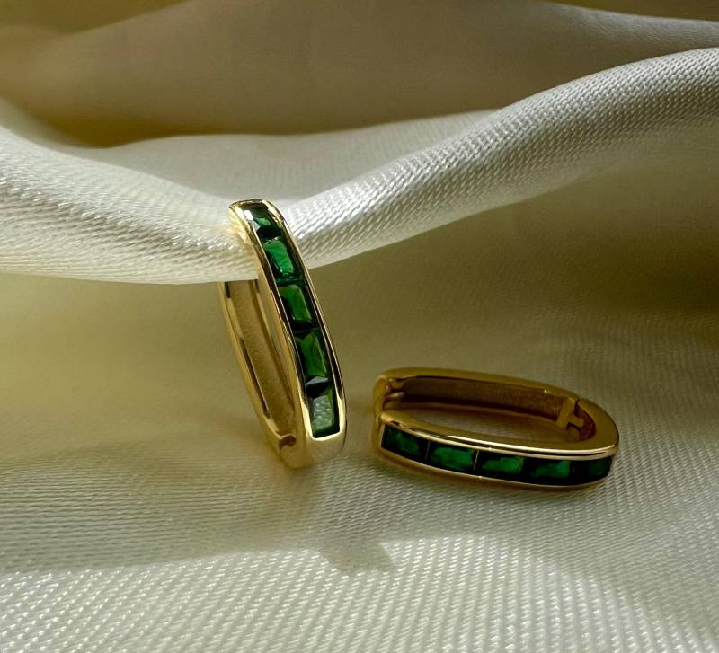 Eckige Creolen in Smaragdgrün Gold von SilverellaStore