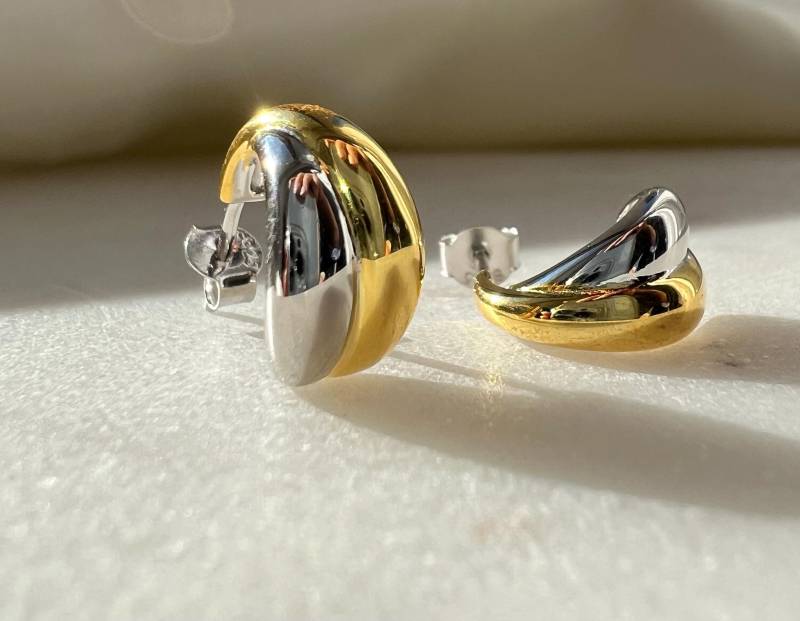 Elegante Creolen Im Mixing Metals Design Gold Und Silber Vereint von SilverellaStore