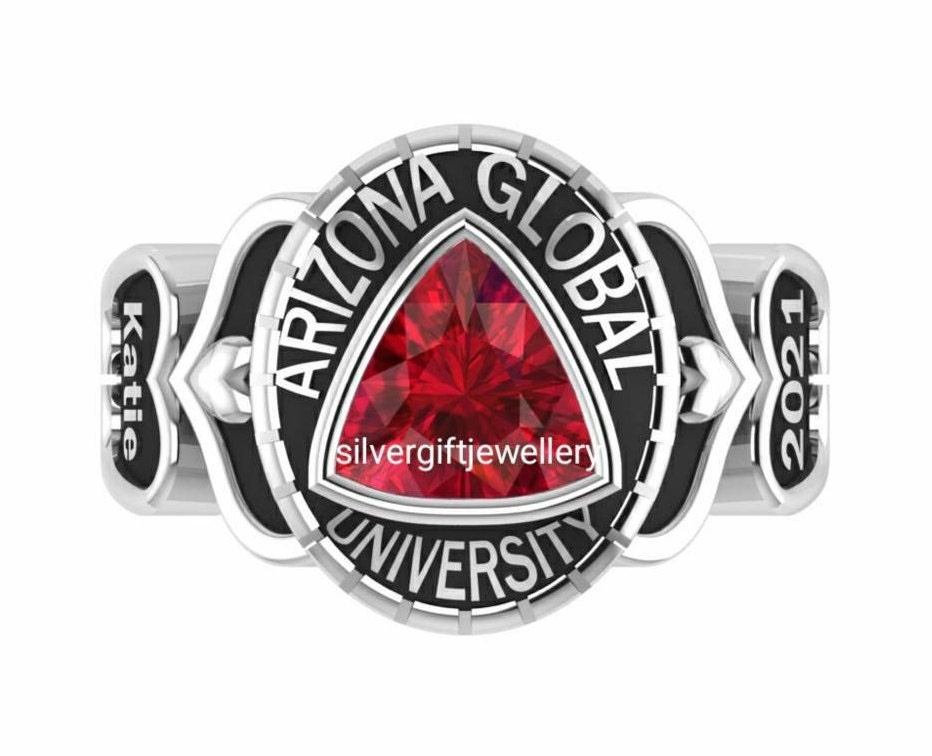 Neues Design Trillion Cut Diamant Custom Silver925 High School Class Ring von Silvergiftjewellery