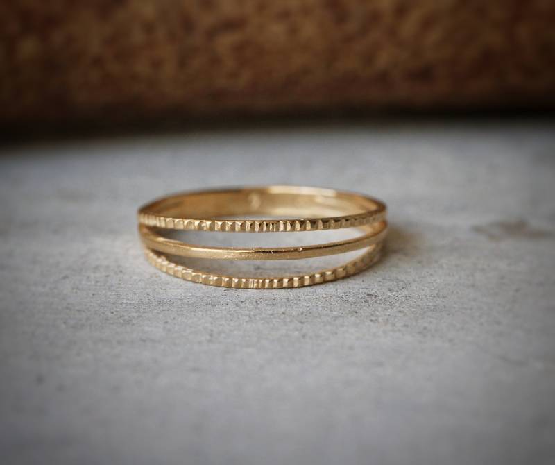 Zierlicher 3-Lagiger 14K Gold Filled Ring Zierlicher 3-Lagiger 14K Gold Filled Ring von Silvergrams