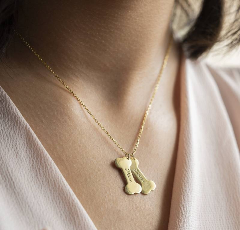 Gravierte Sterling Silber Hundeknochen Halskette Personalisierte Haustier Erinnerung Gravierte Sterling Silber Hundeknochen Halskette Personalisierte Haustier Erinnerung von Silveristic