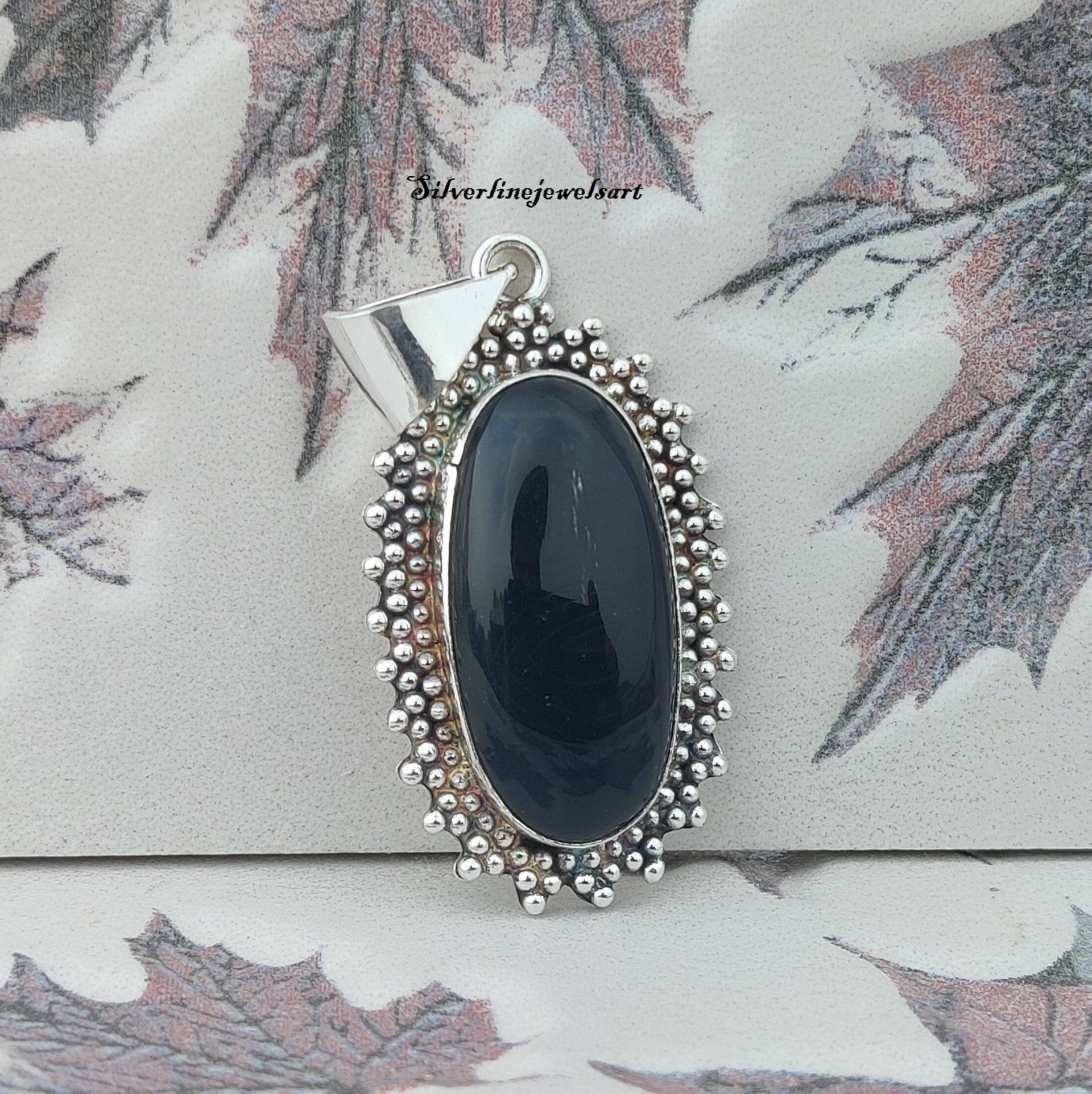 Auffälliger Schwarzer Onyx-Anhänger, 925Er Sterlingsilber, Handgefertigter Schmuck, Onyx, Runder Cabochon, Damen-Anhänger, Geschenk Für Jeden Anlass von SilverlinejewelsArt