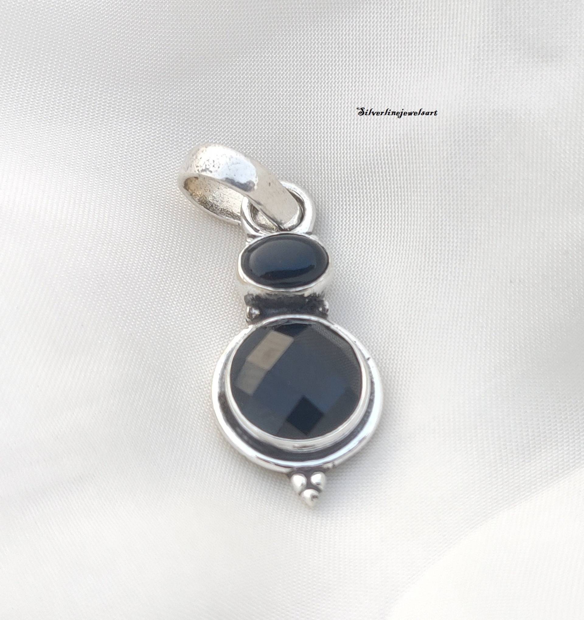 Auffälliger Schwarzer Onyx-Anhänger, 925Er Sterlingsilber, Handgefertigter Schmuck, Onyx, Runder Cabochon, Damen-Anhänger, Geschenk Für Jeden Anlass von SilverlinejewelsArt